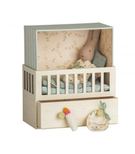 Baby Room m. Micro kanin - Pige
